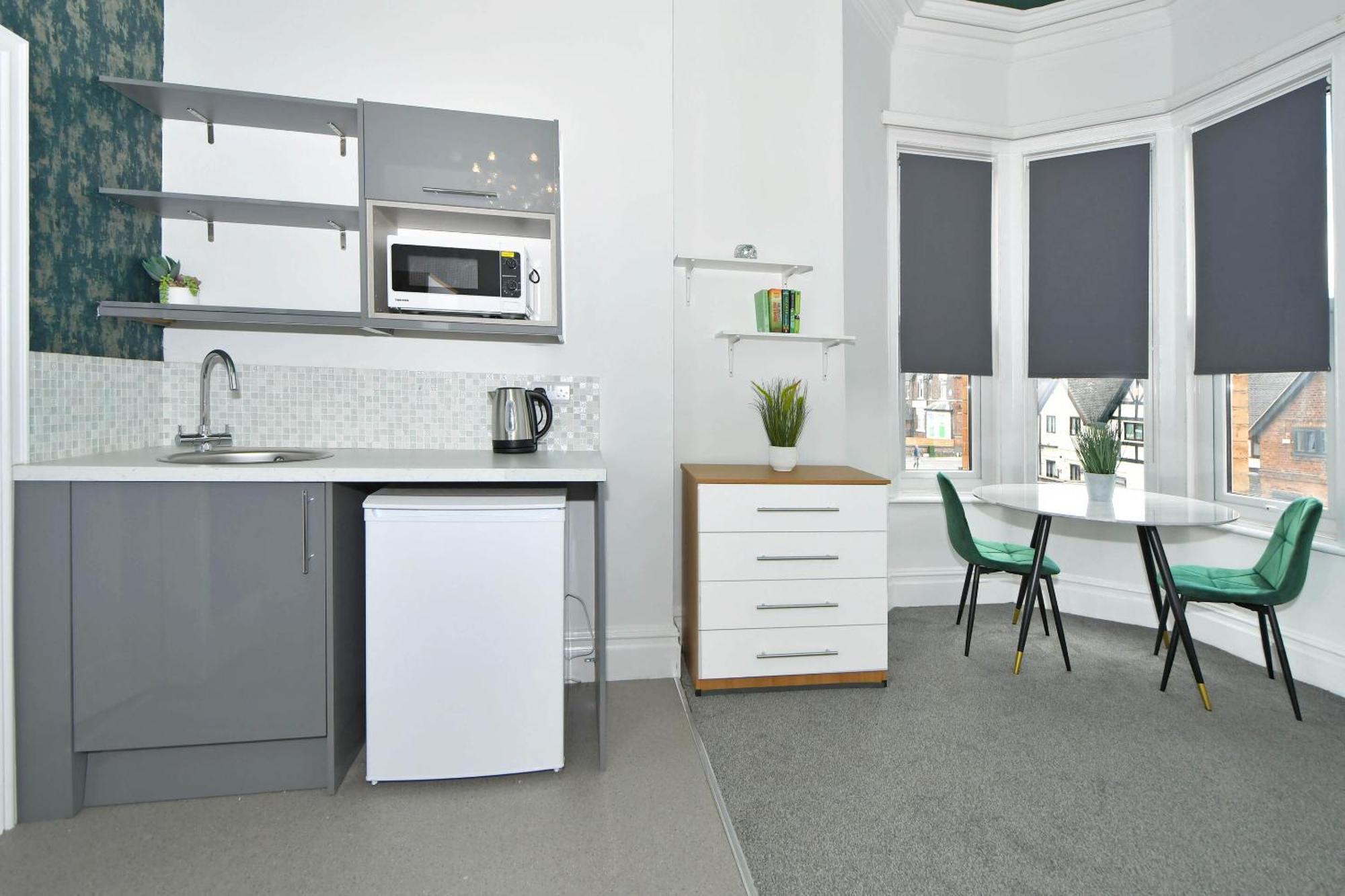 One Battison - Affordable Rooms, Suites & Studios In Stoke On Trent 외부 사진