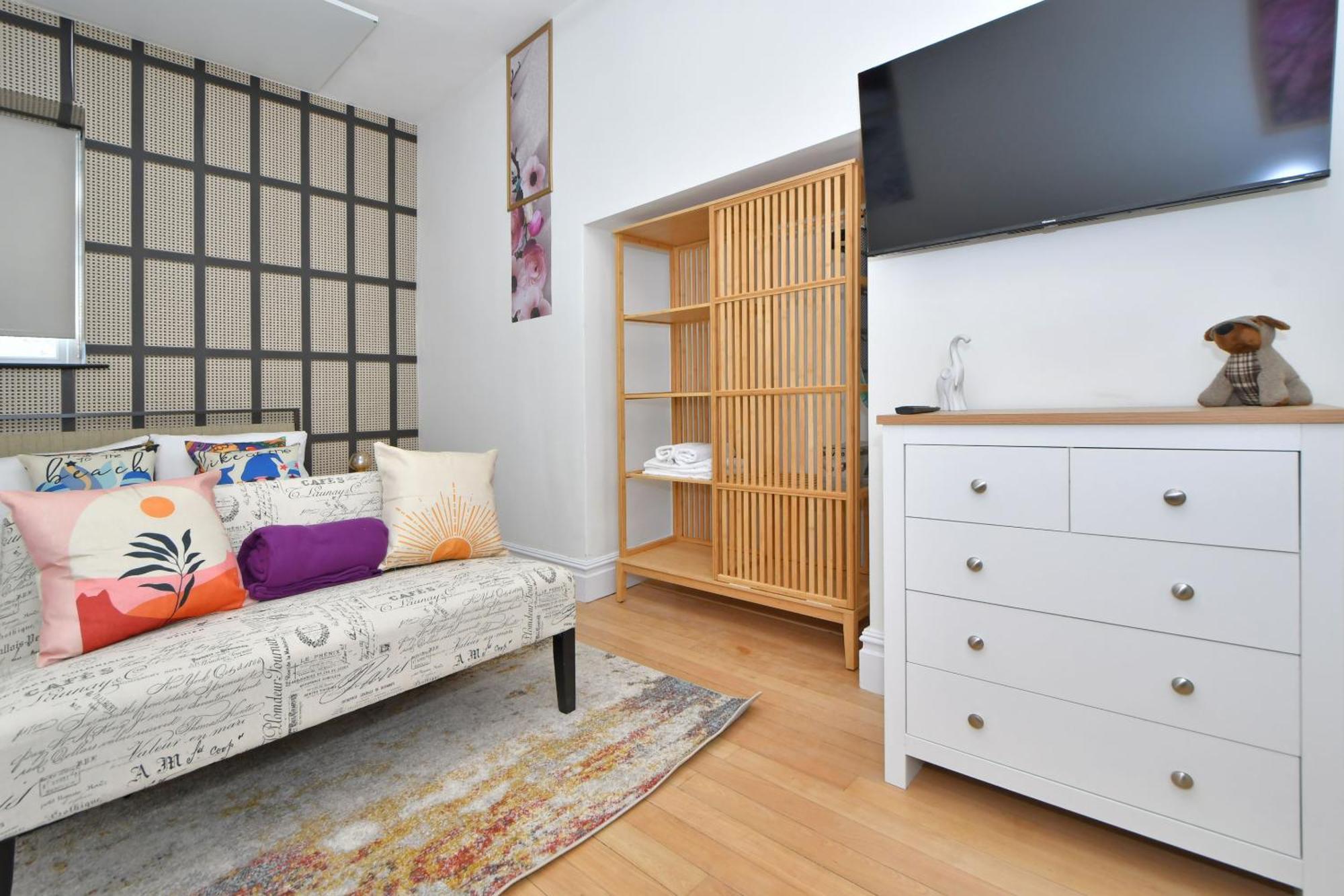 One Battison - Affordable Rooms, Suites & Studios In Stoke On Trent 외부 사진